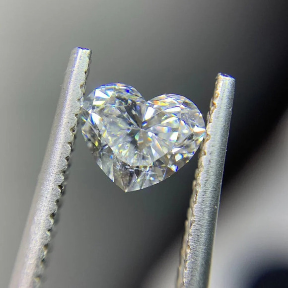 🎁 Sweet Pure CZ Cubic Twisted Lovely Diamonds Heart Rings for Women,MARR9071 - Picture 2 of 3